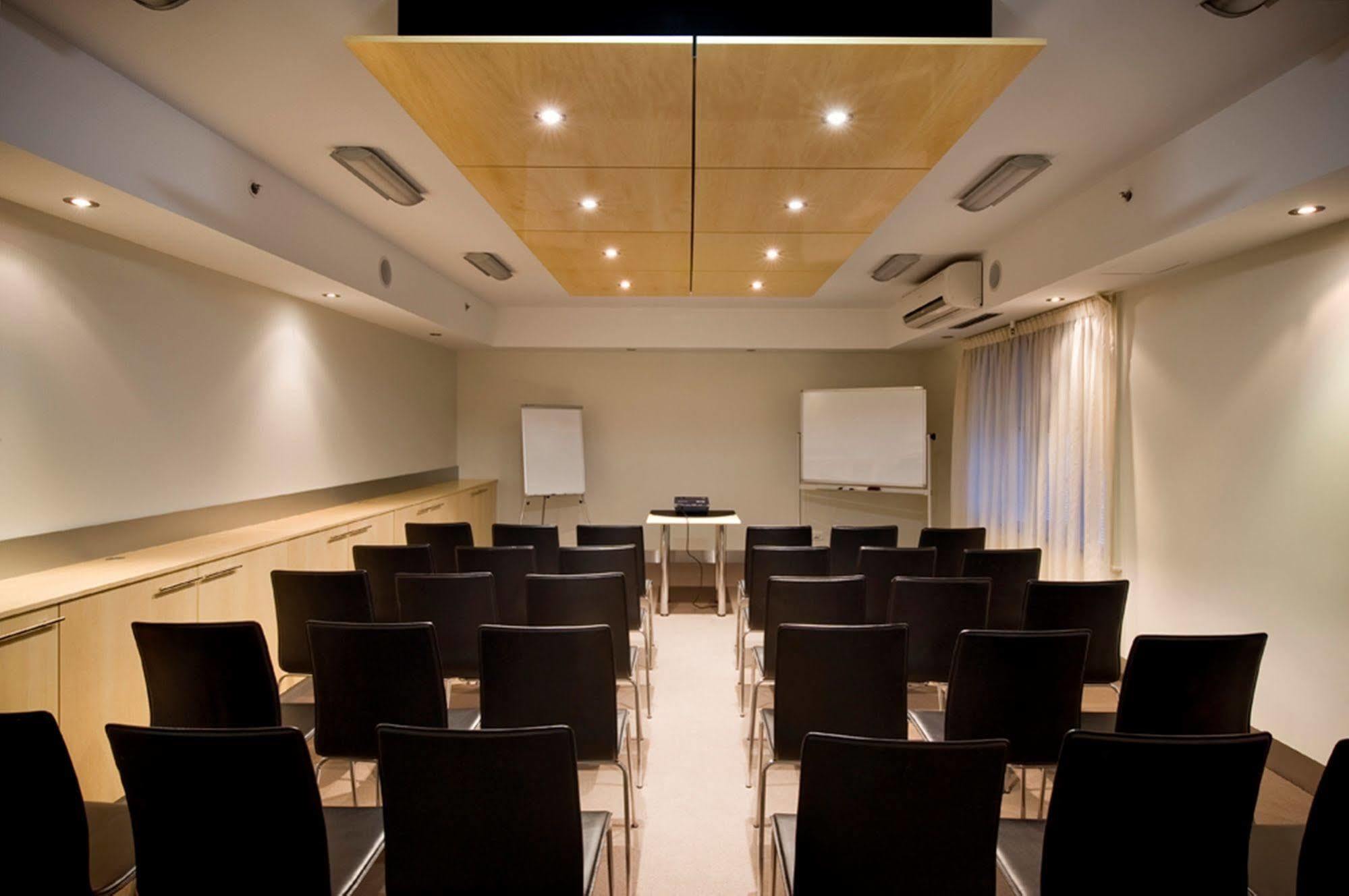 มิลเลอร์ อพาร์ตเมนต์ Aparthotel แอดิเลด ภายนอก รูปภาพ